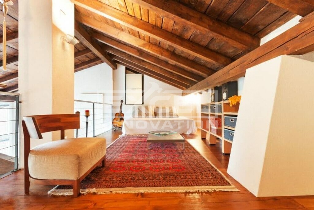 Rafters vs. Trusses: Comparison, Uses, Cost & More 3 finished attic